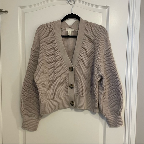 SOLD! H&M Rib Knit Cardigan - Picture 2 of 4